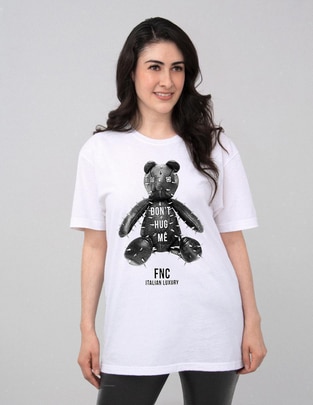 Playera manga corta Don'T Hug Me cuello redondo para mujer Playera manga corta Don'T Hug Me cuello redondo para mujer