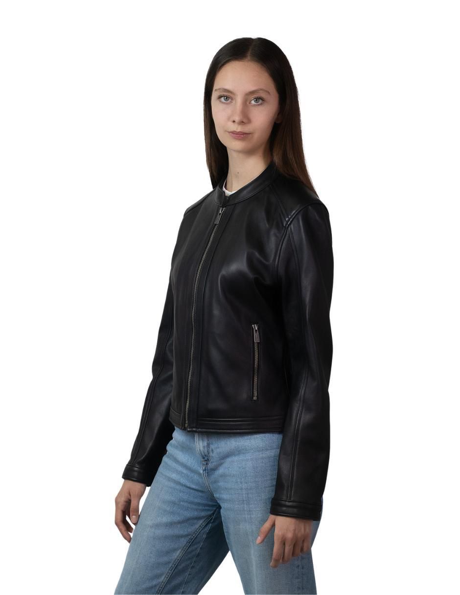 Chamarra de piel para mujer