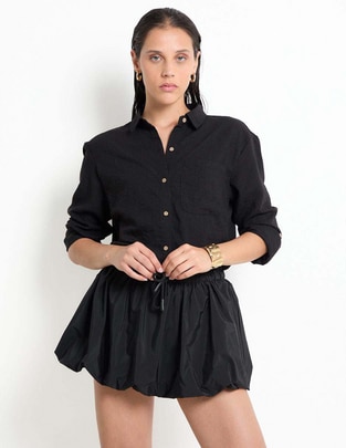 Falda short a la cintura