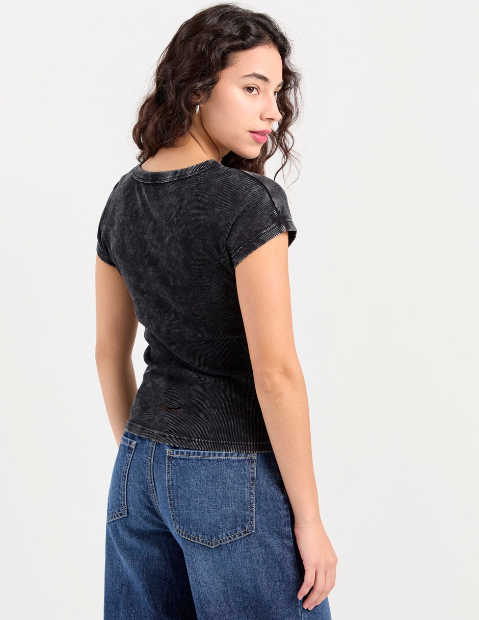 Playera manga corta cuello redondo para mujer 5