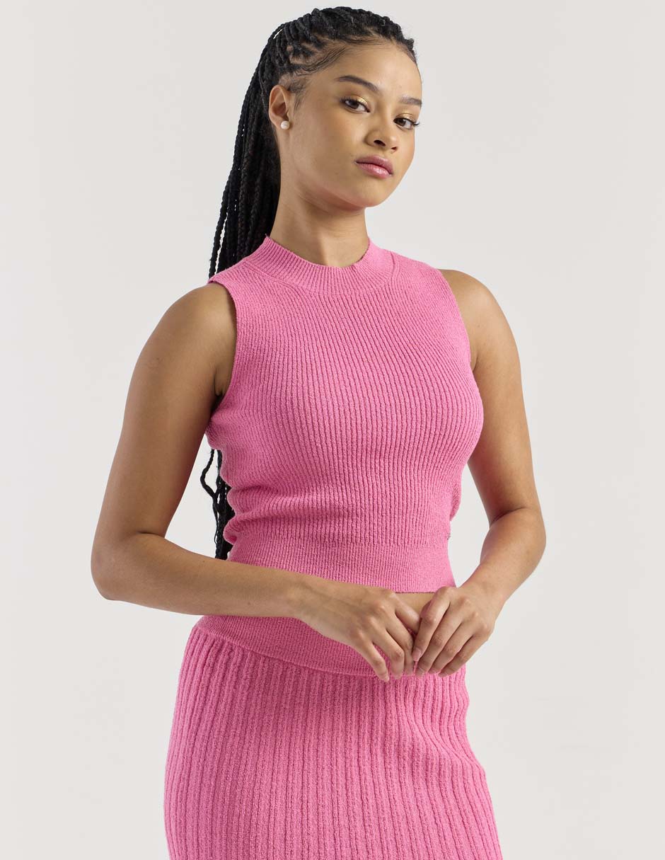 Top cuello redondo escote regular