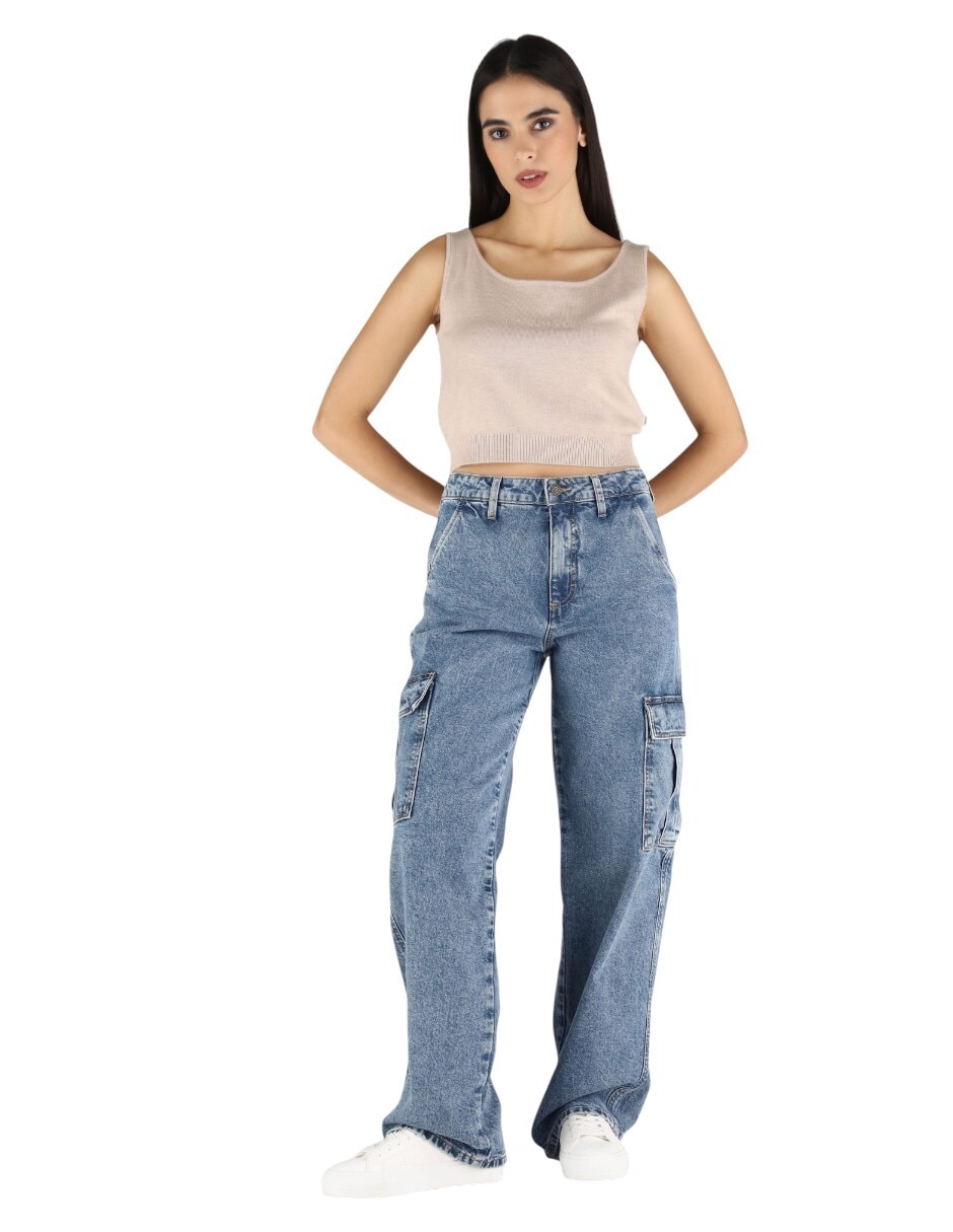 Top Guess Jeans cuello redondo escote regular tirante clásico