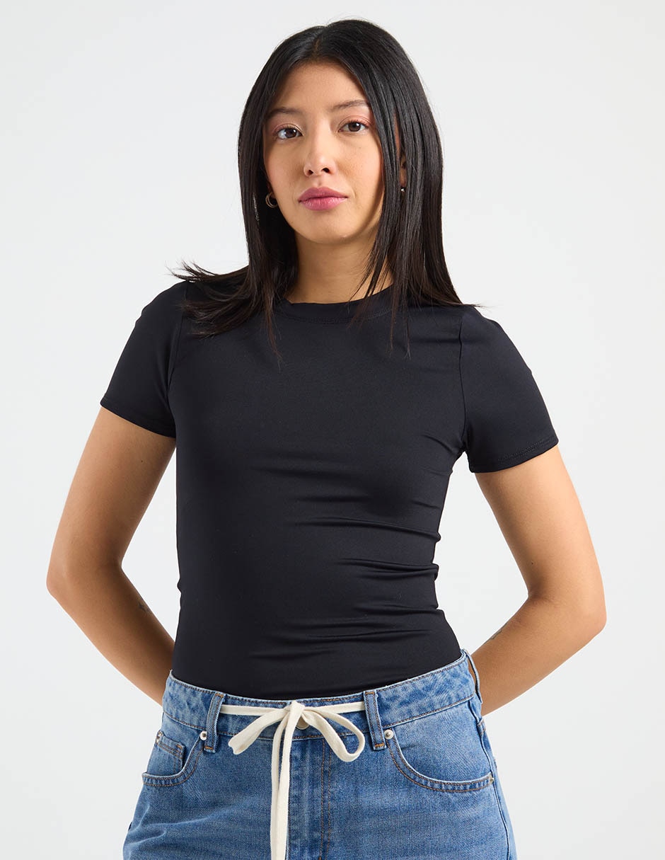 Playera manga corta cuello redondo mujer 6