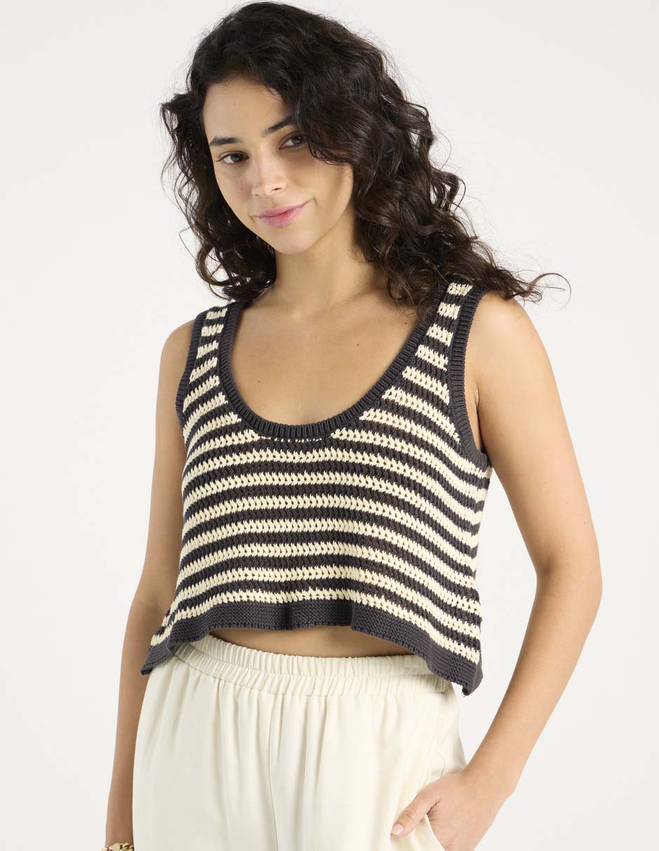 Top escote medio tirante ancho