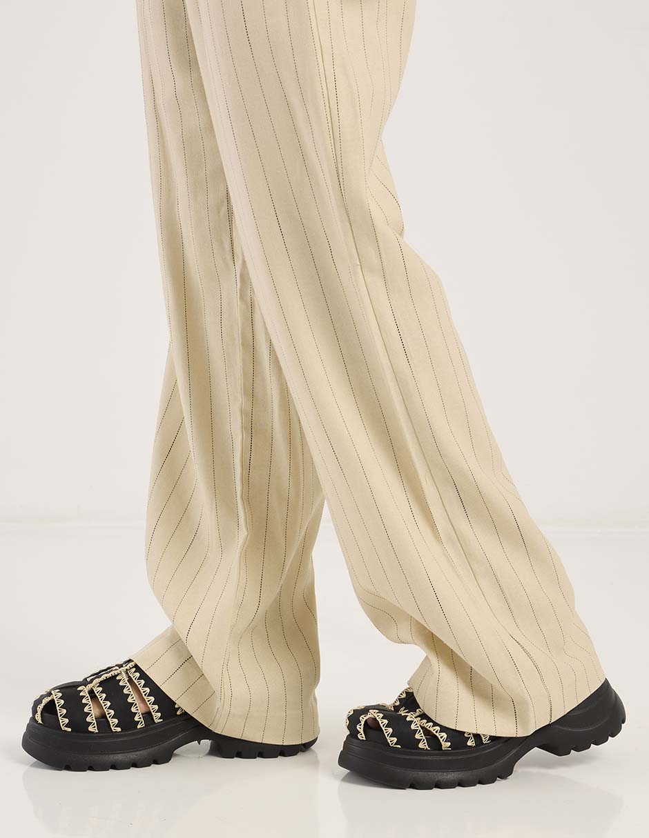 Pantalón amplio para mujer 10