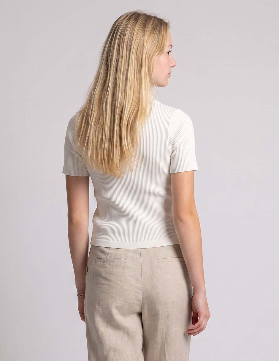 Playera tipo polo para mujer 2