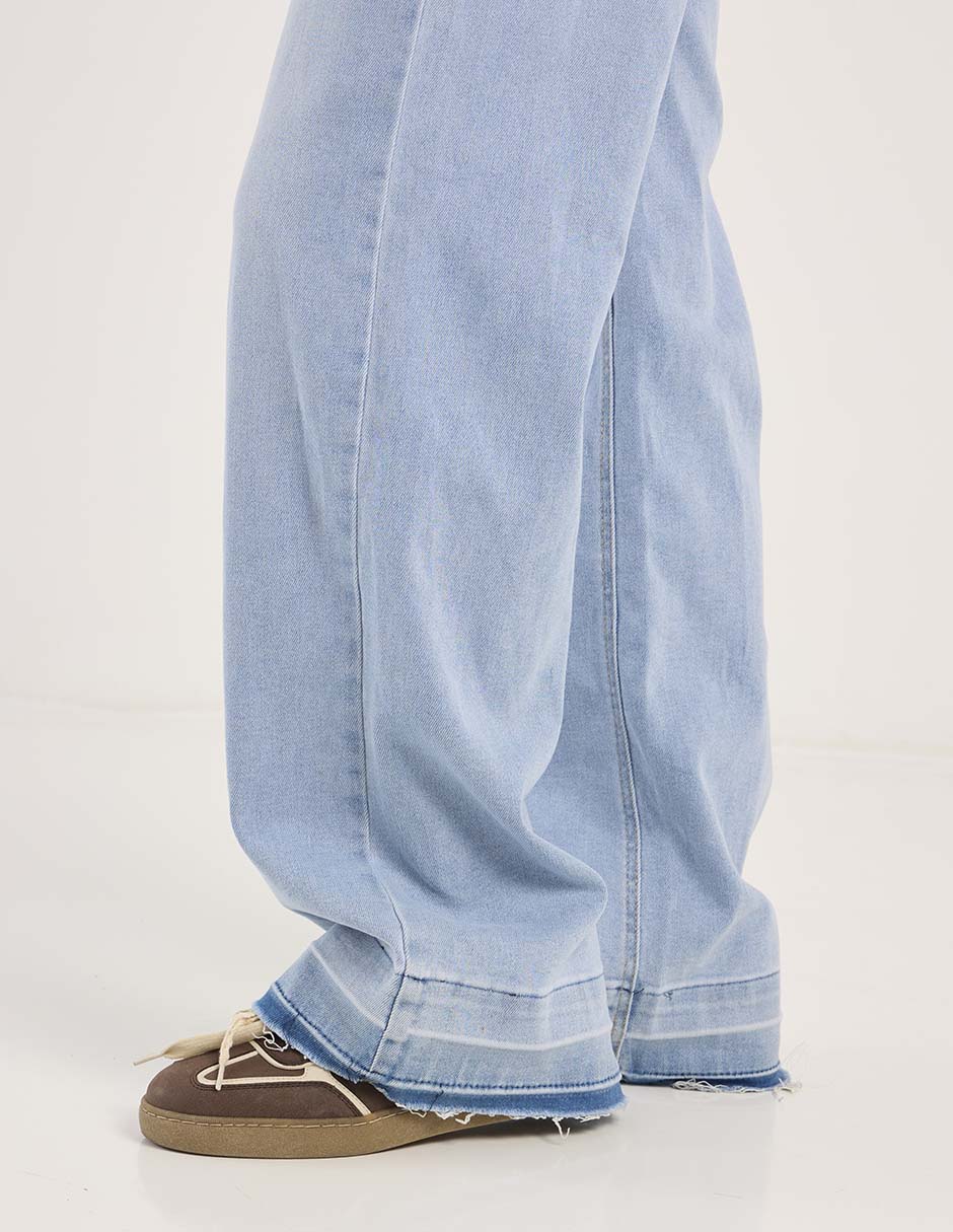 Jeans flare amplio para mujer 10