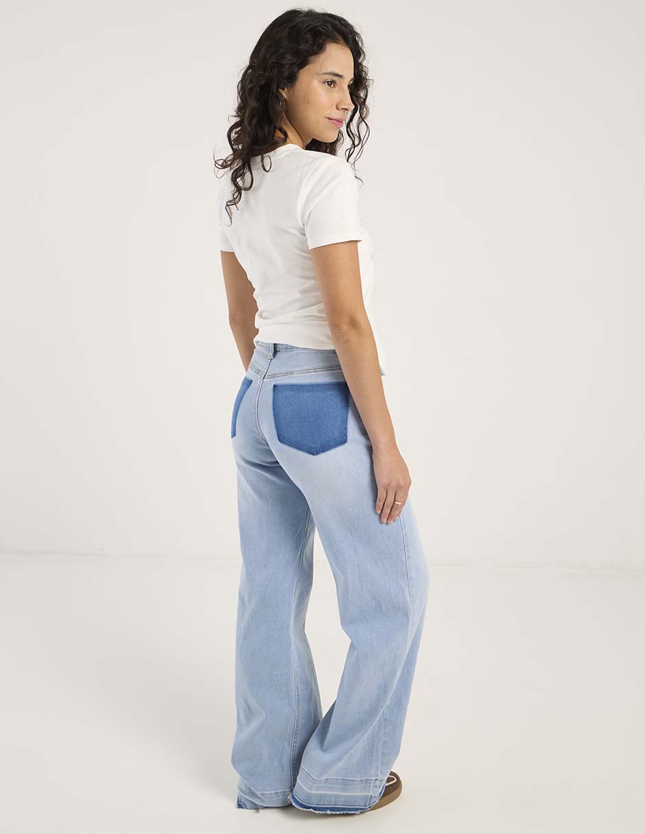 Jeans flare amplio para mujer 11