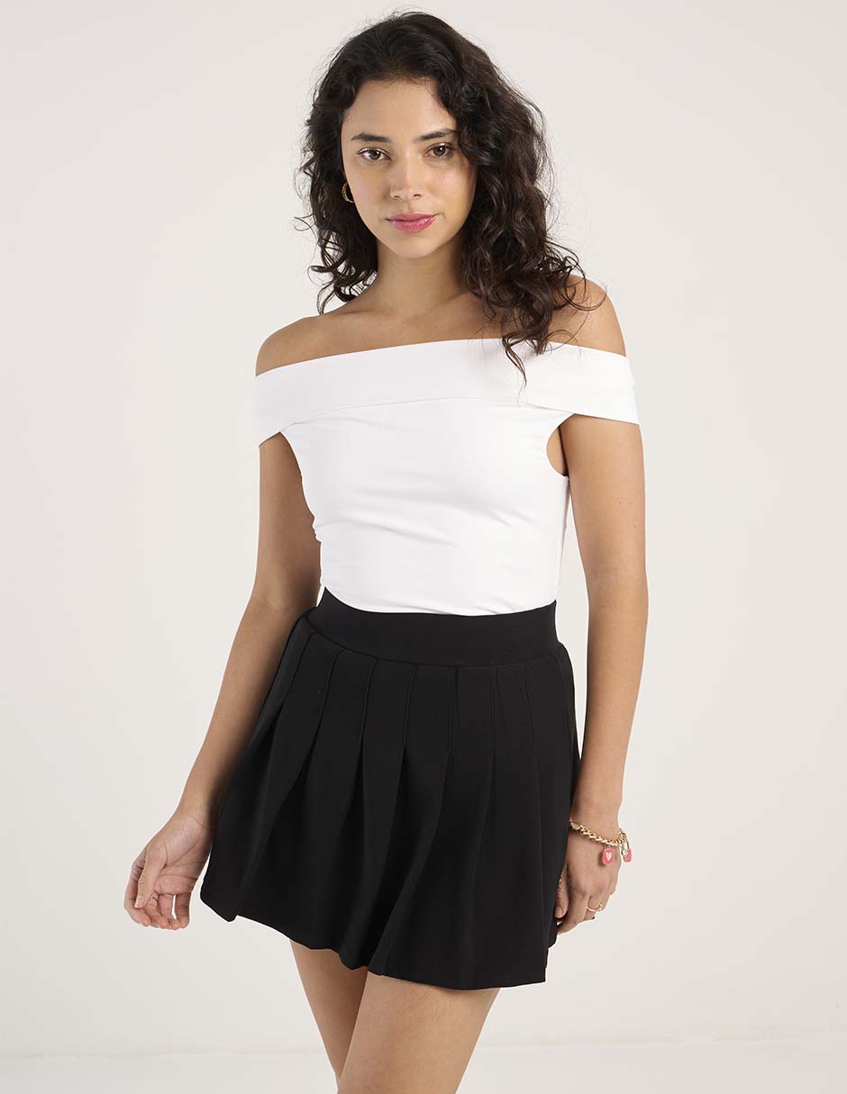 Falda mini a la cadera 1