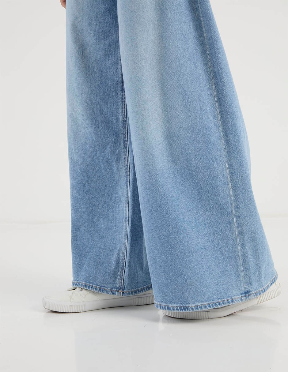 Jeans wide leg cintura media American Eagle para mujer