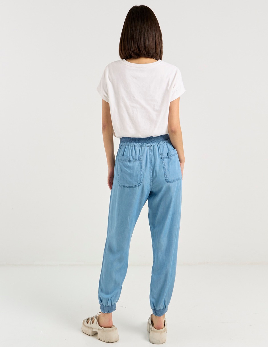 Pantalón jogger slim para mujer 11