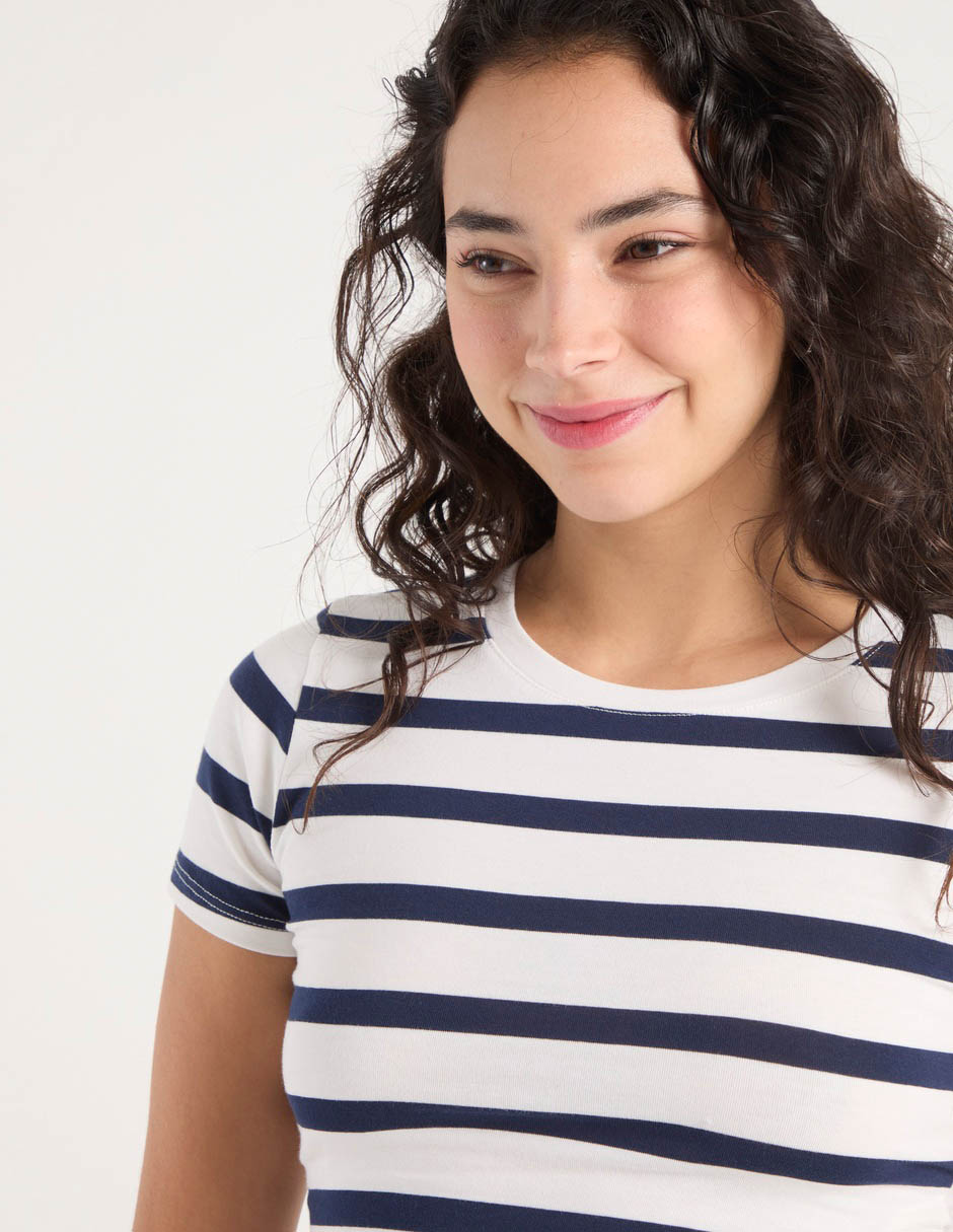 Playera manga corta cuello redondo para mujer 10