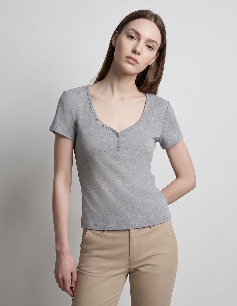 Playera manga corta cuello camisero para mujer