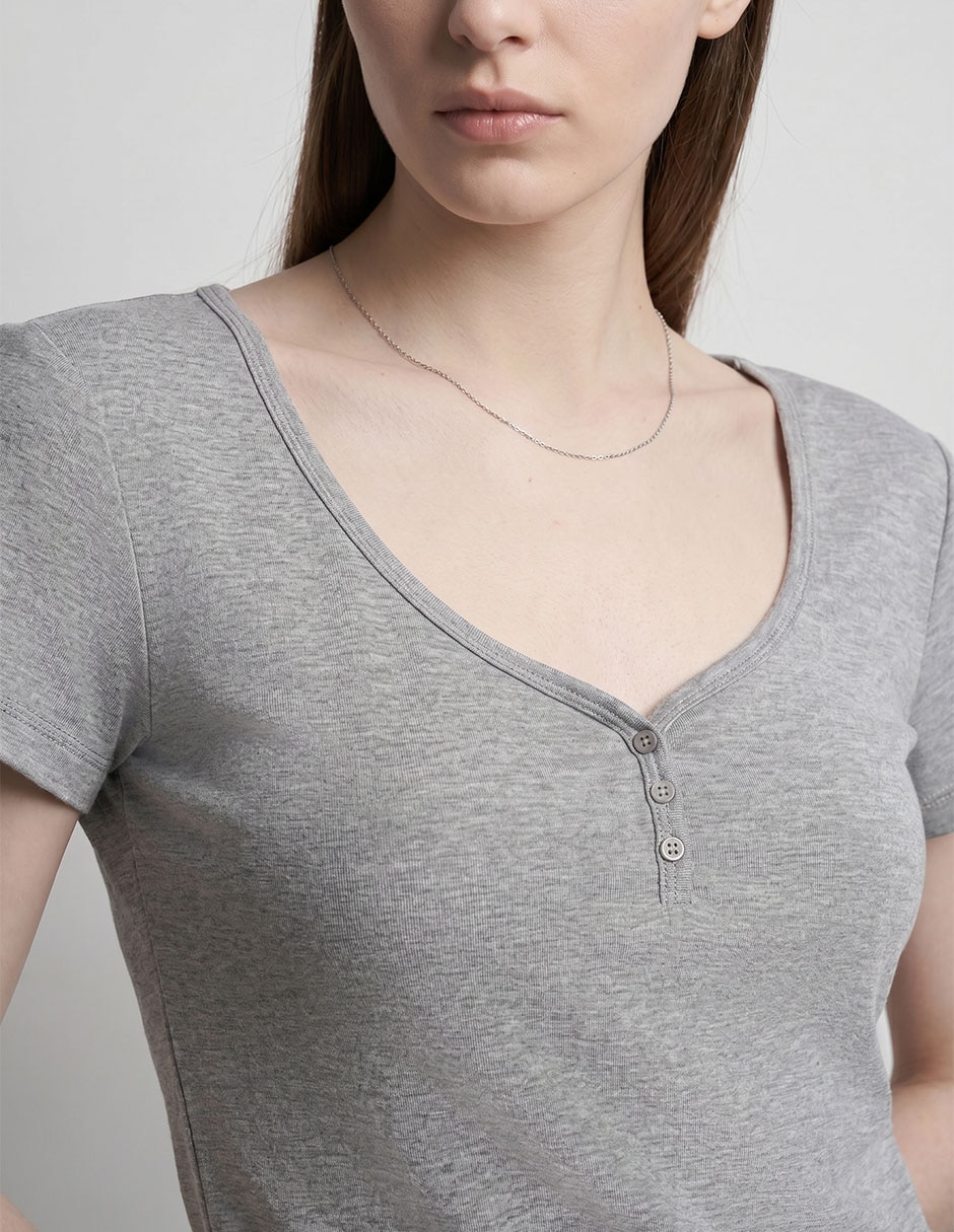 Playera manga corta cuello camisero para mujer 3