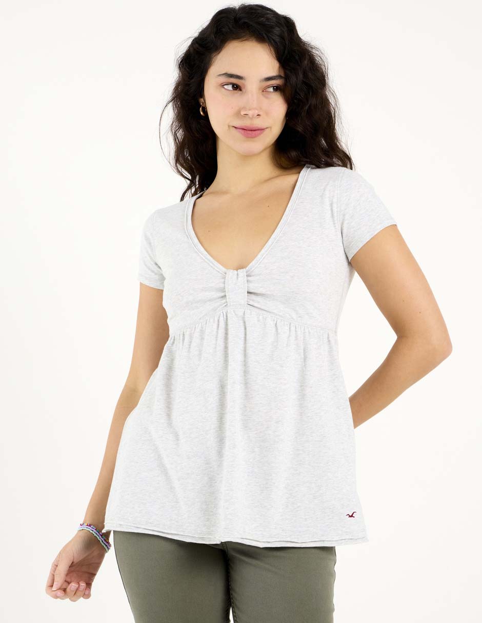Playera manga corta Hollister cuello v para mujer