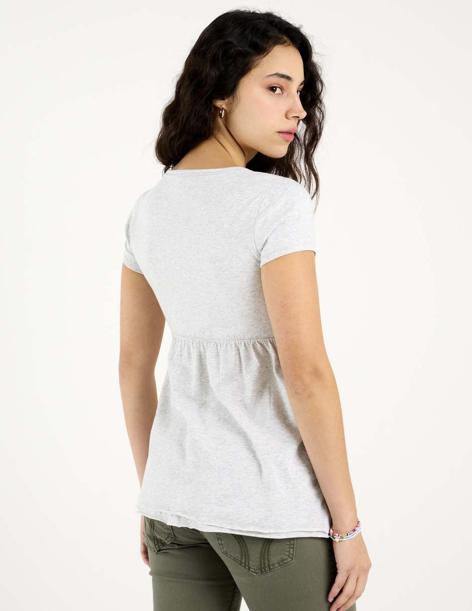 Playera manga corta Hollister cuello v para mujer