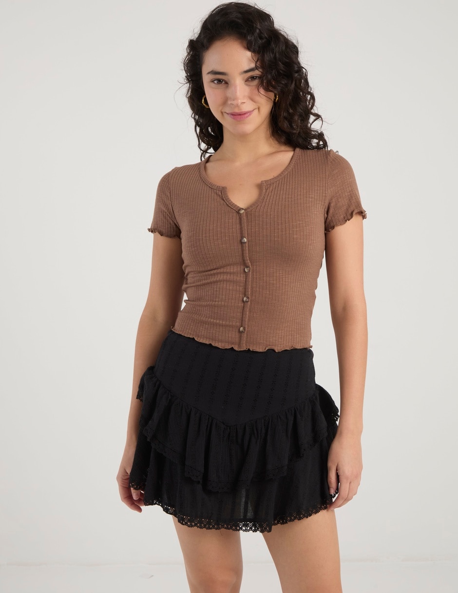 Playera manga corta cuello con botón para mujer 2