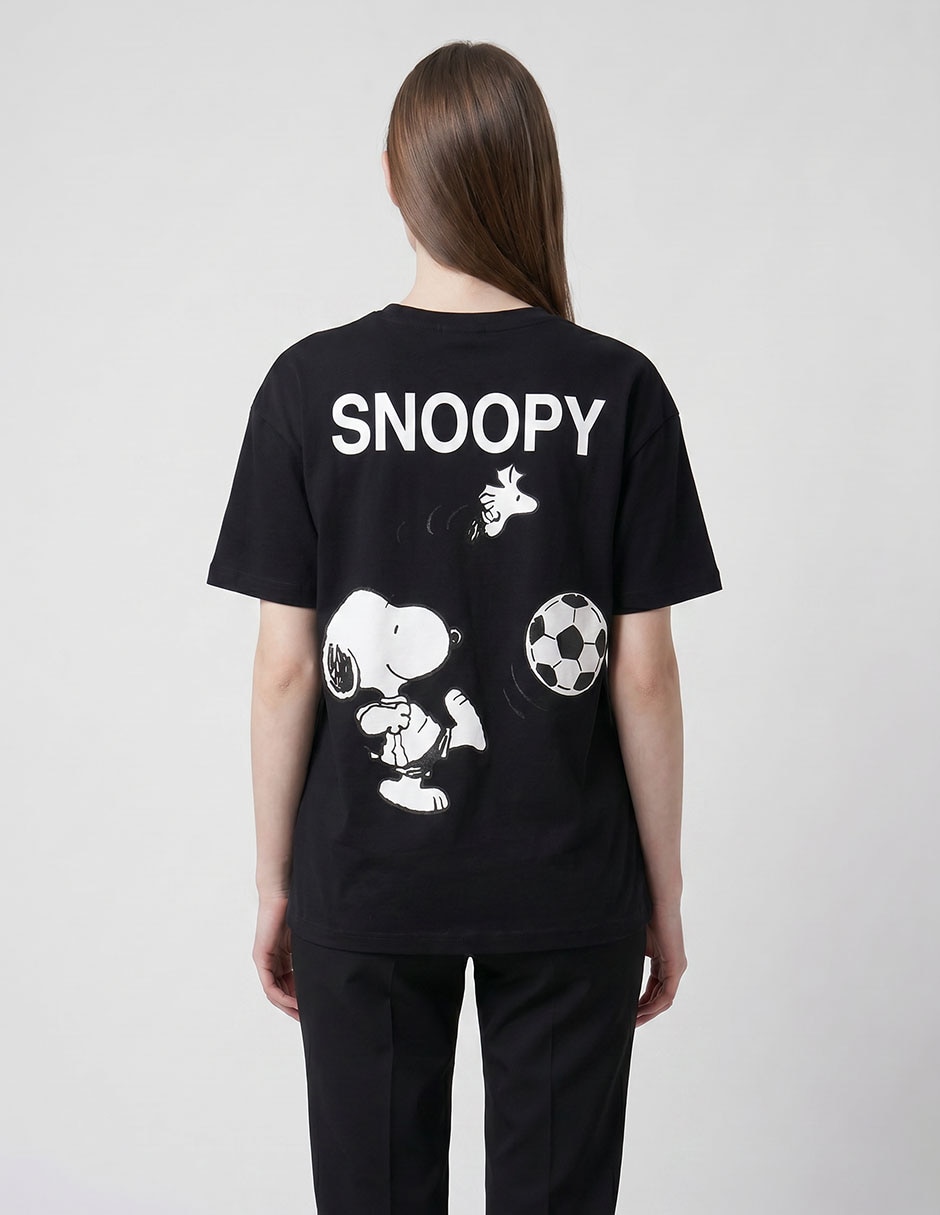 Playera manga corta Tee Bar Snoopy cuello redondo para mujer