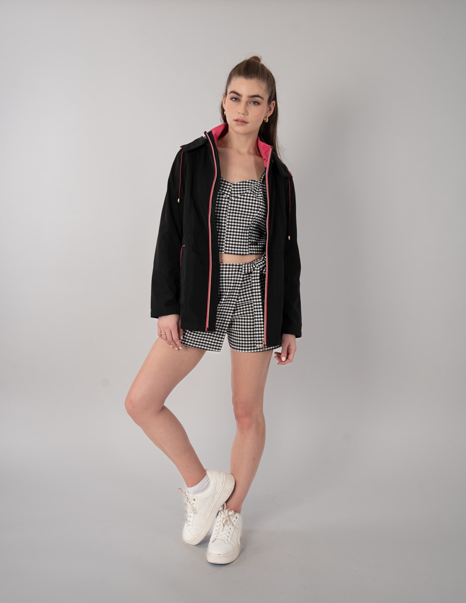 Gabardina impermeable capucha y bolsa para mujer
