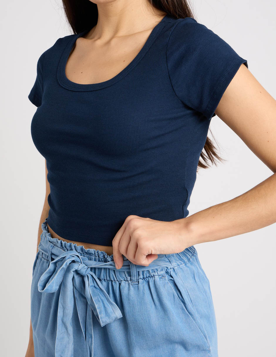 Playera manga corta cuello redondo para mujer 4