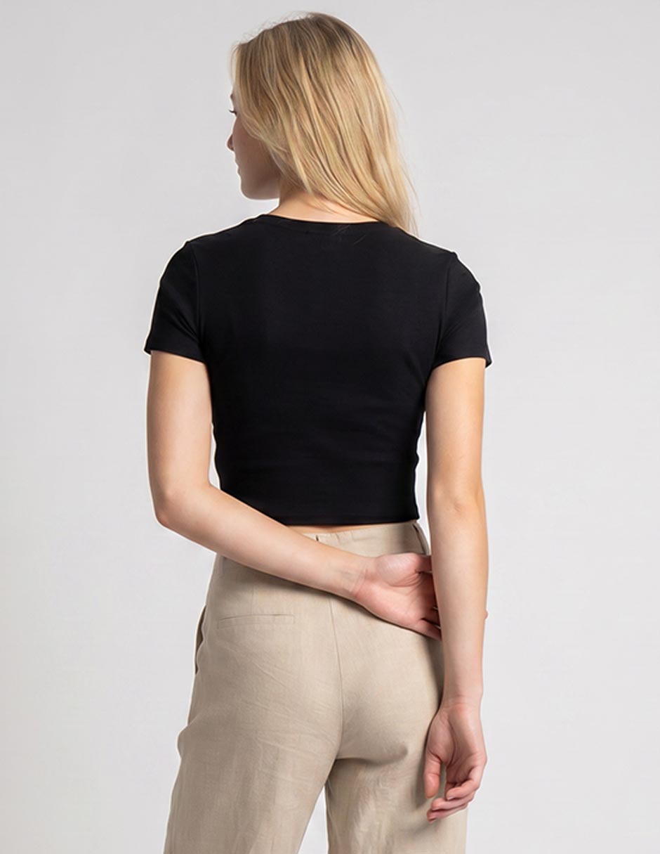 Playera manga corta cuello redondo para mujer 2
