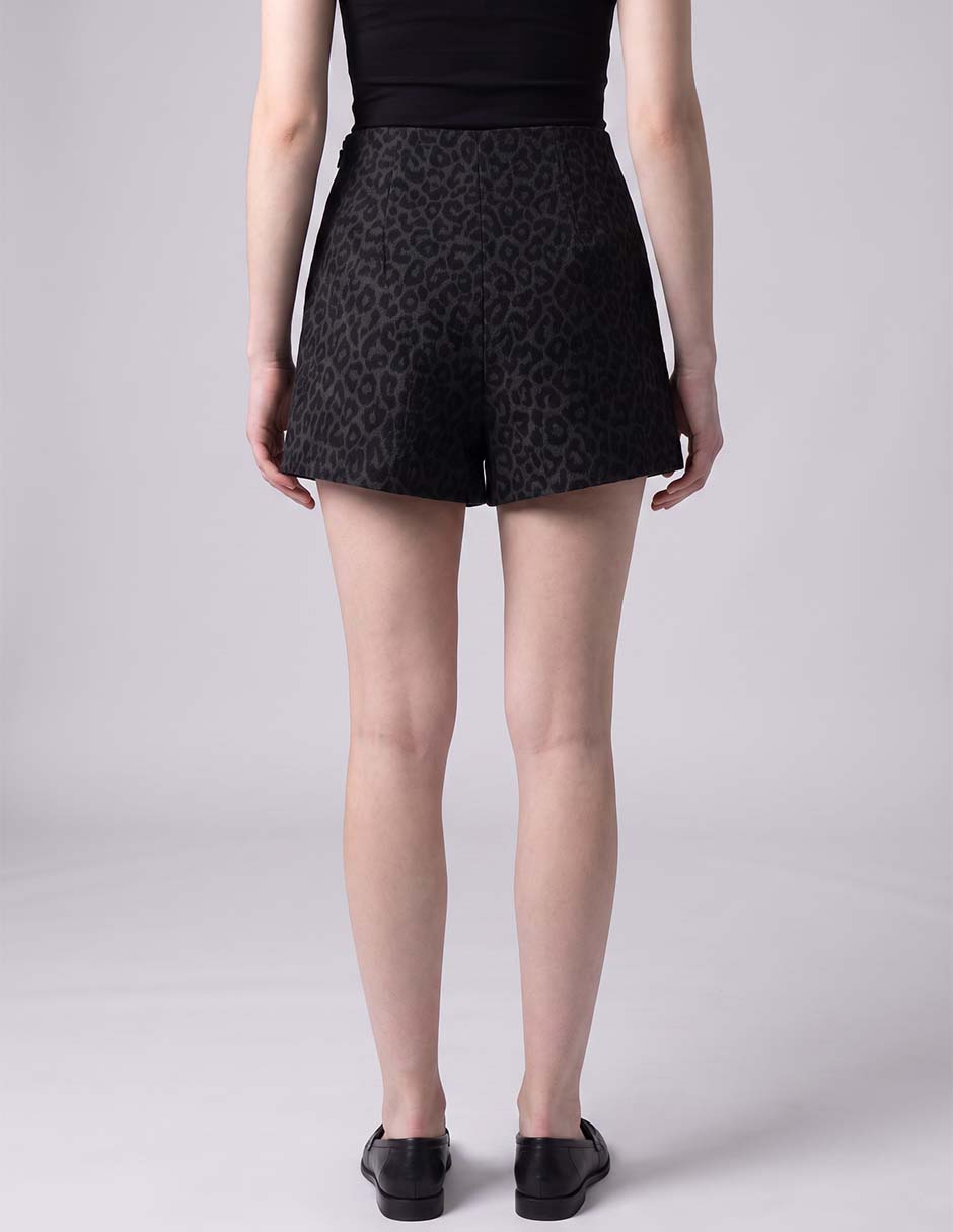 Falda short a la cintura 2