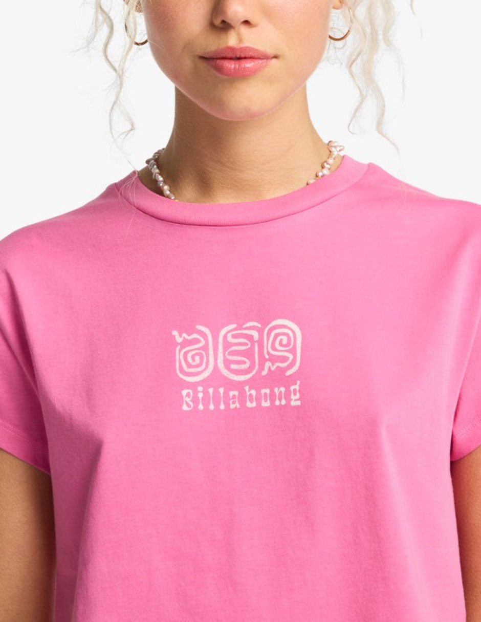 Playera manga corta holiday soon cuello redondo para mujer 4