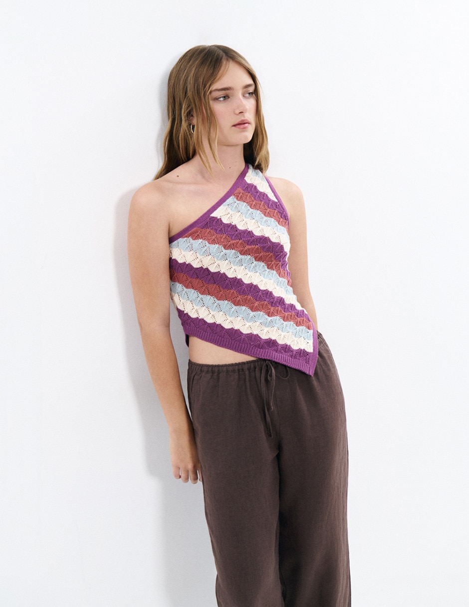 Top cuello asimétrico escote regular tirante ancho
