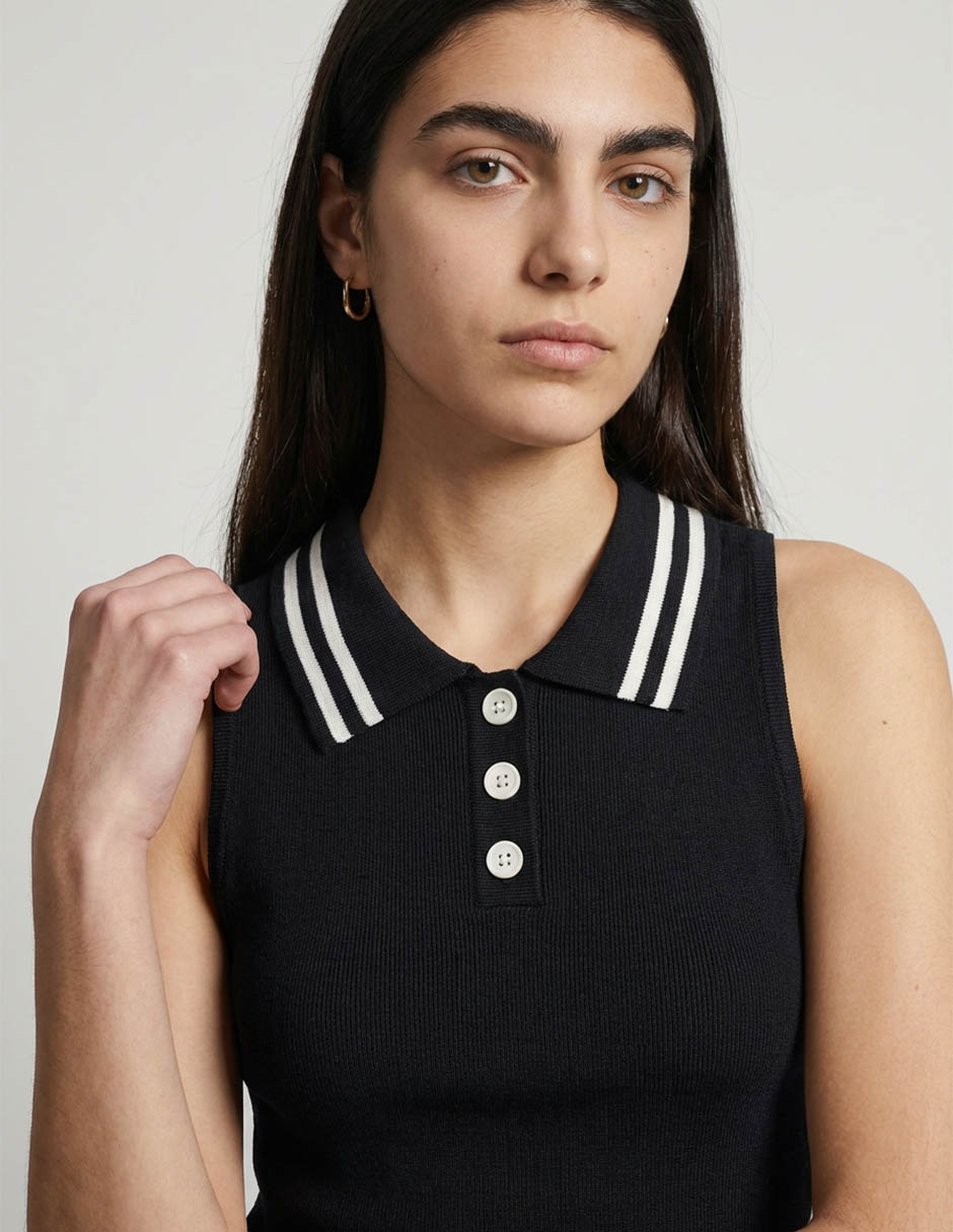 Top cuello con botón 3