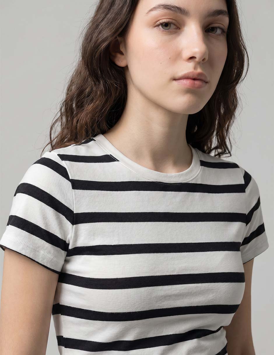 Playera manga corta Coffee Bean cuello redondo para mujer