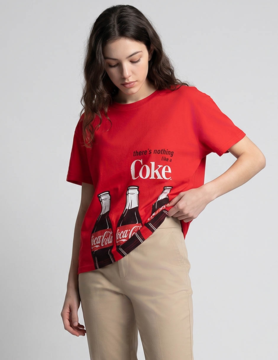 Playera manga corta Coke cuello redondo para mujer