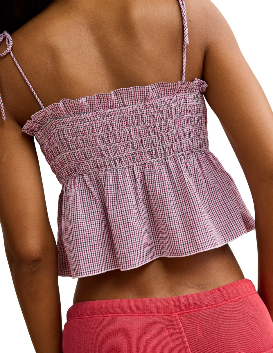 Top cuello abierto escote cuadrado tirante delgado 3