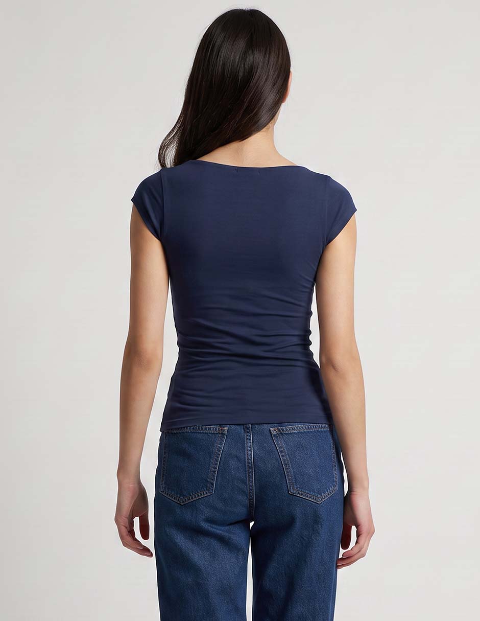 Playera manga corta cuello cuadrado para mujer 2