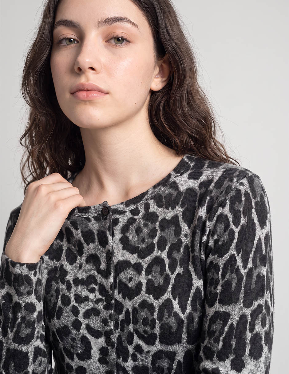 Playera manga larga cuello redondo para mujer 4