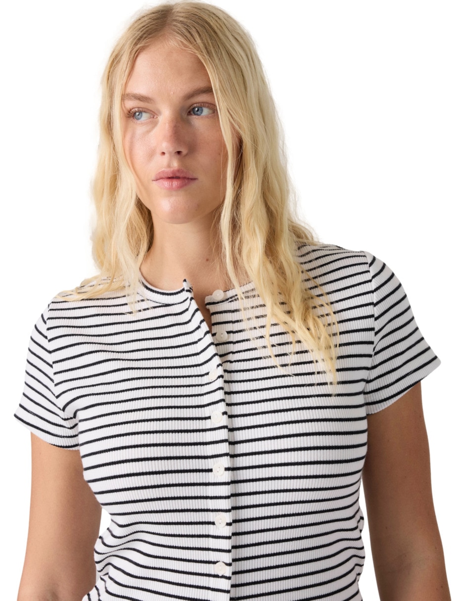 Playera manga corta cuello redondo para mujer 4