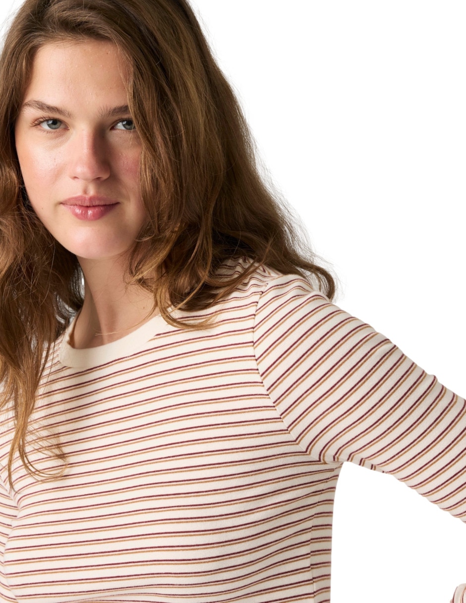 Playera manga larga cuello redondo para mujer 3