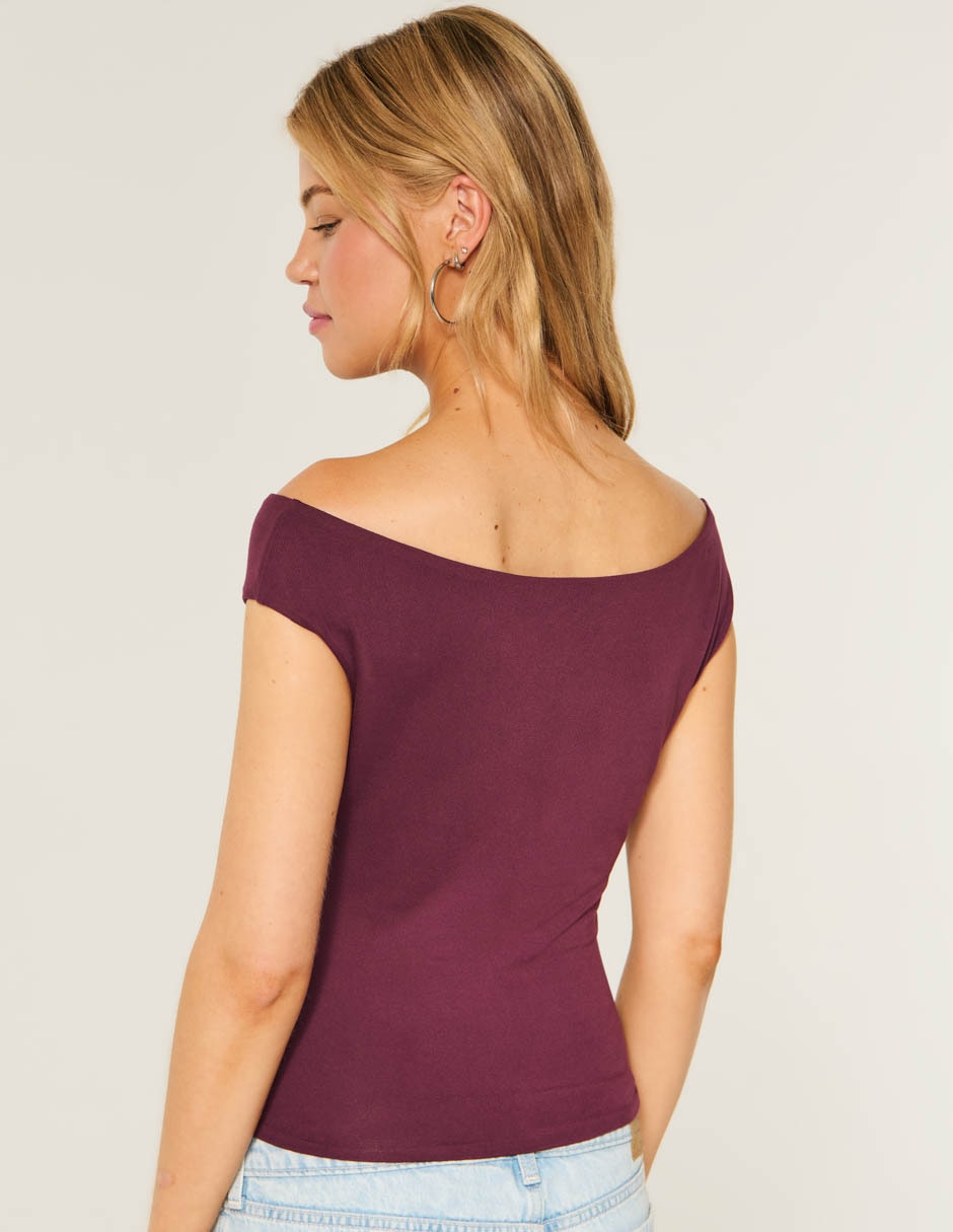 Playera manga corta cuello con escote para mujer 4