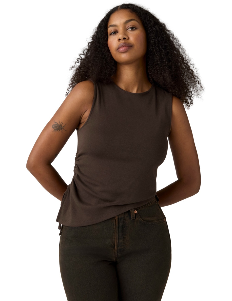 Playera sin manga cuello redondo para mujer 3