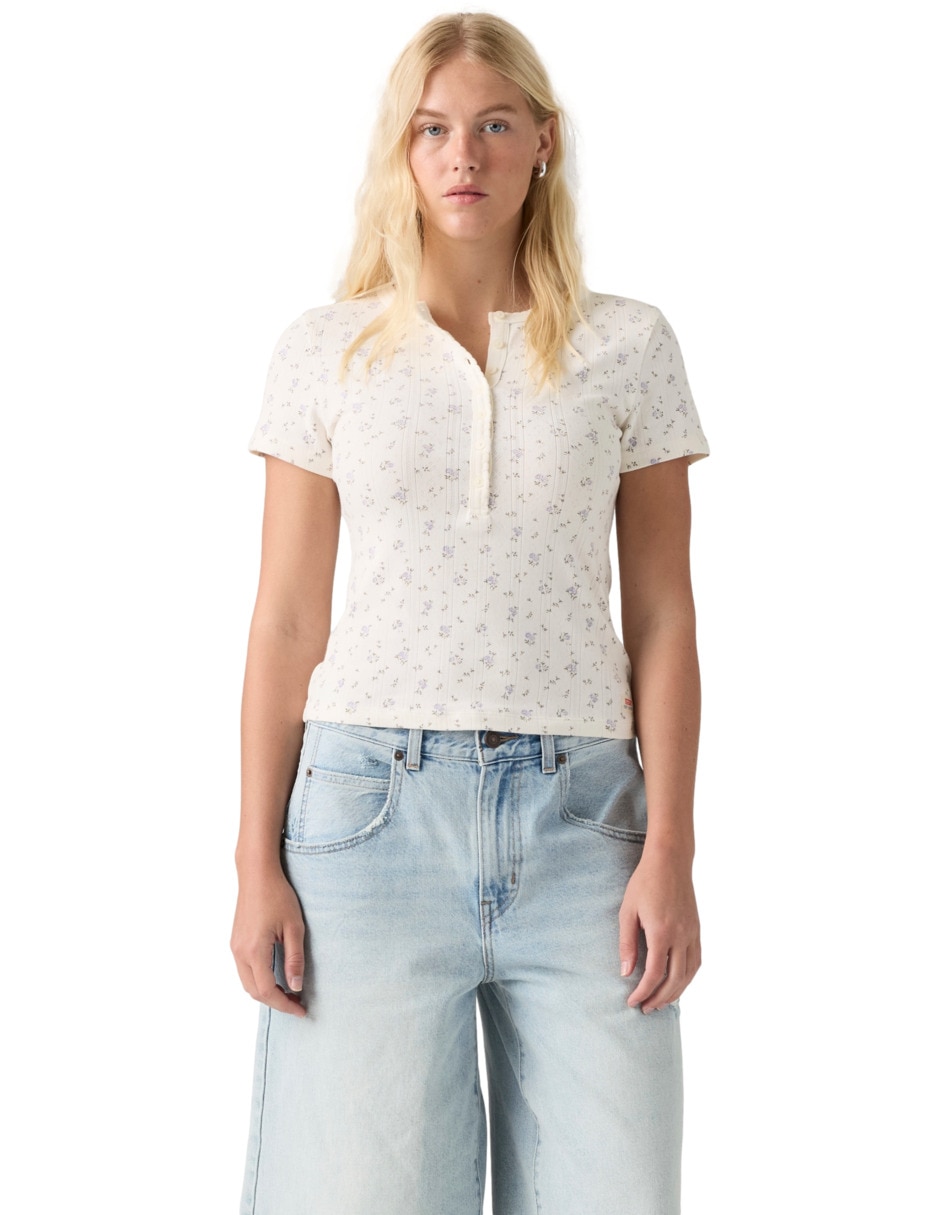 Playera manga corta cuello henley para mujer