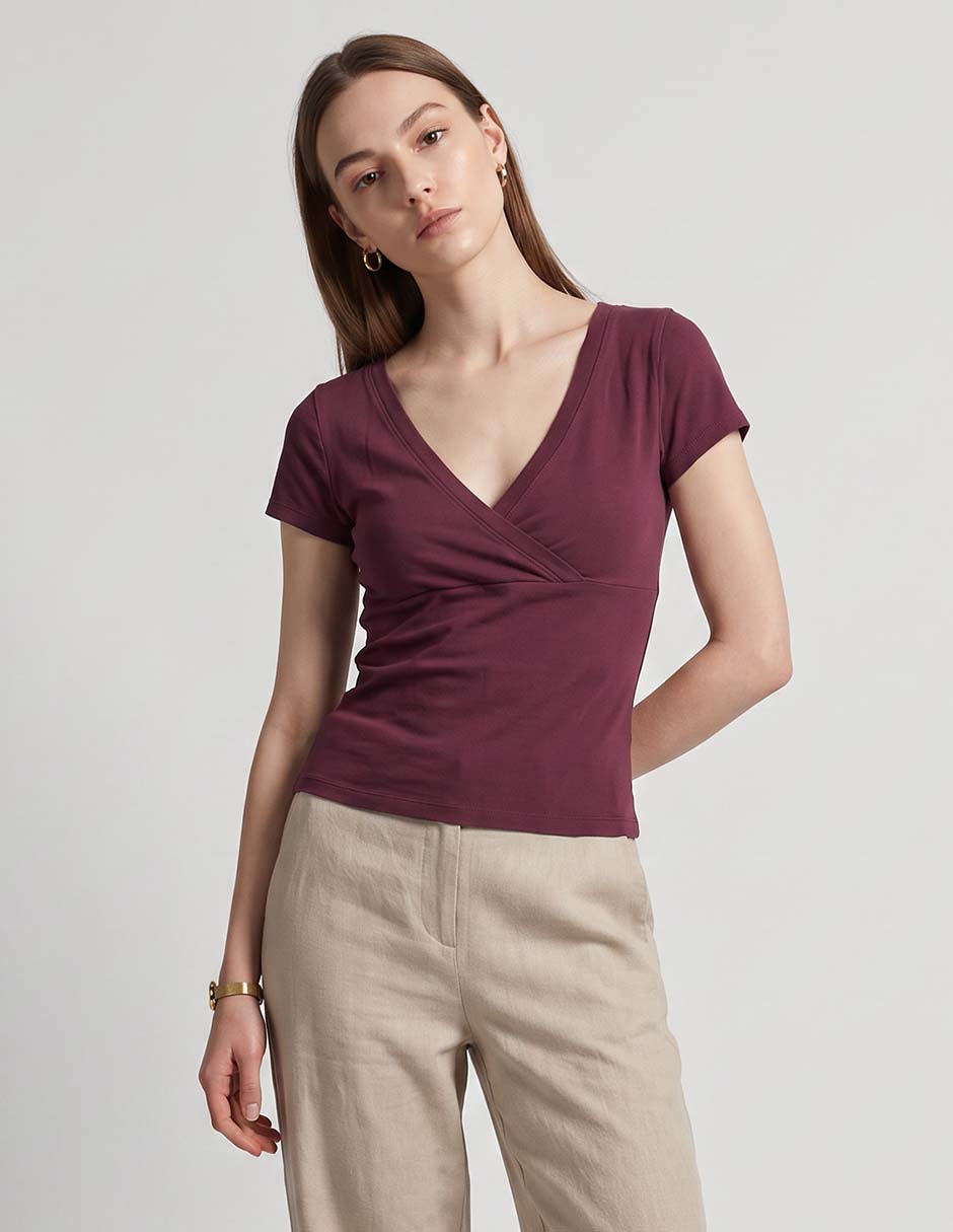 Playera manga corta cuello con escote para mujer Playera manga corta cuello con escote para mujer