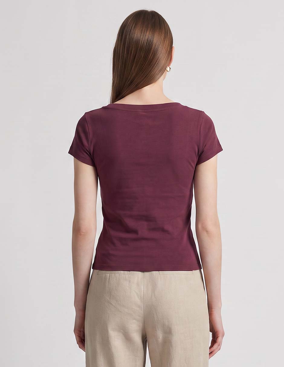 Playera manga corta cuello con escote para mujer 2