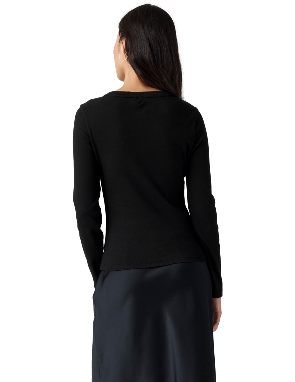 Playera manga larga cuello henley para mujer 2