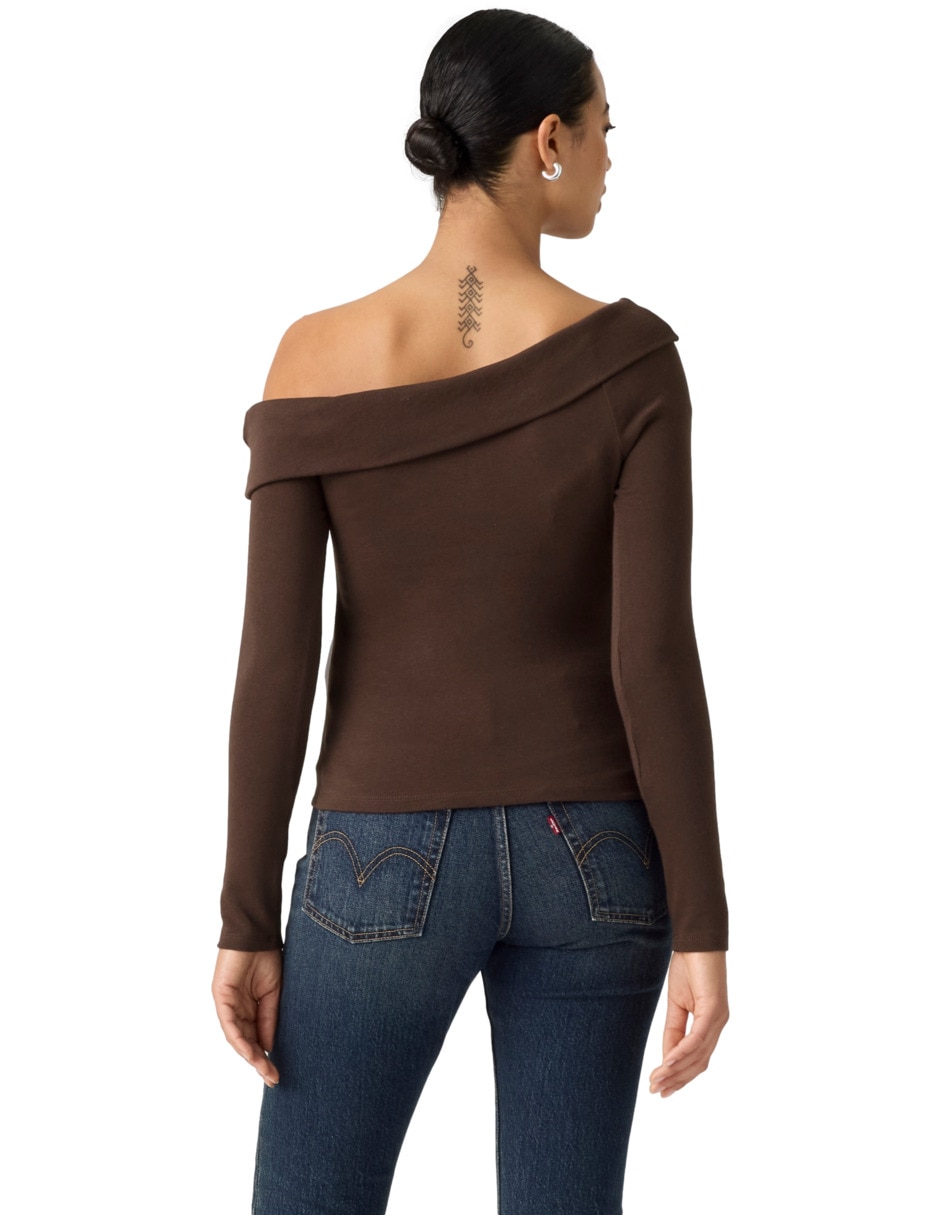 Playera manga larga cuello asimétrico para mujer 2