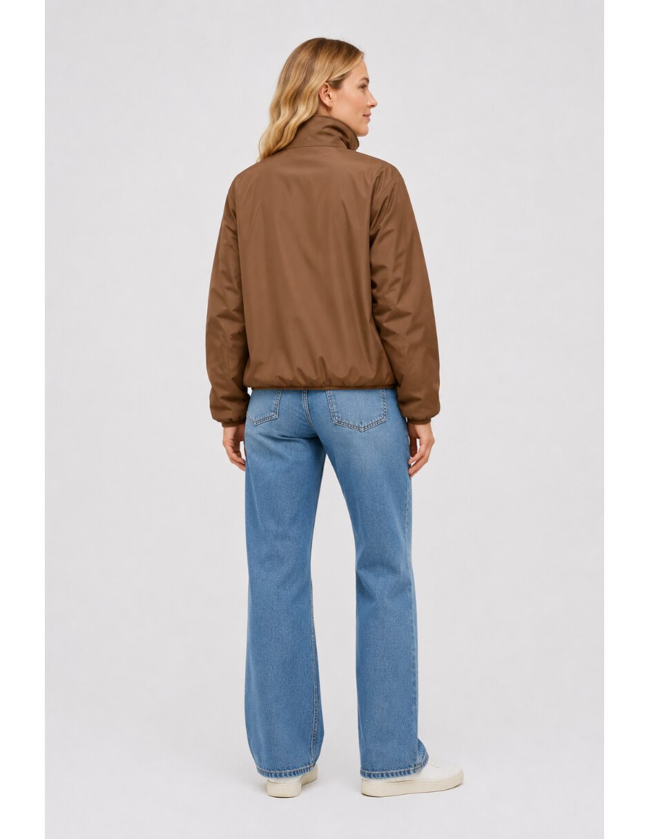 Chamarra impermeable para mujer 3