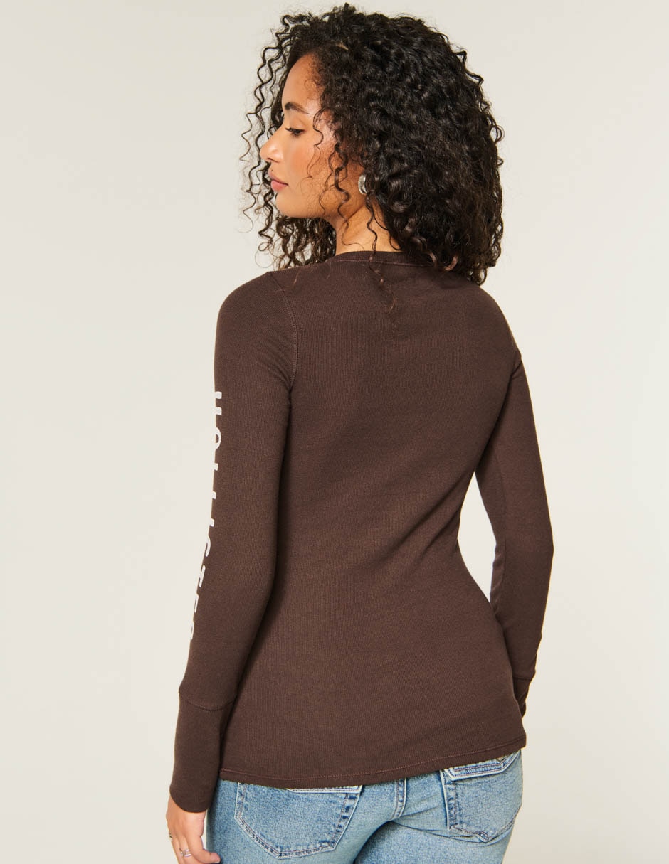 Playera manga larga cuello henley mujer 3