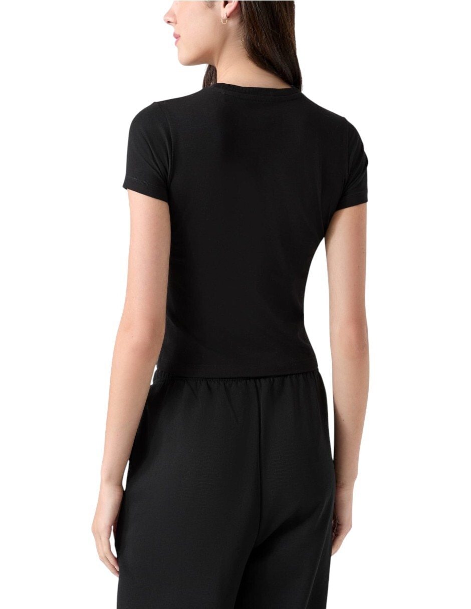 Playera manga corta cuello redondo para mujer 2