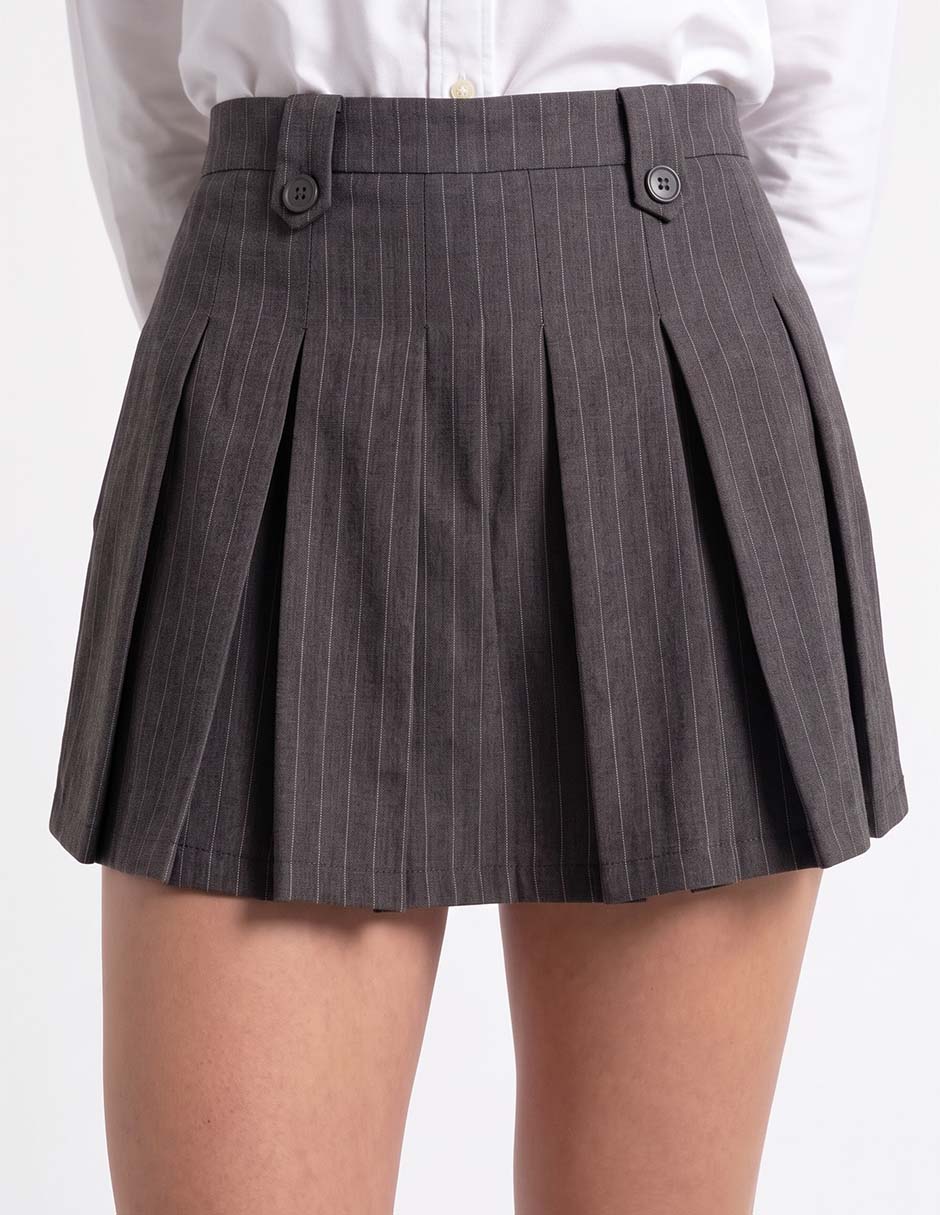 Falda short corta a la cintura 2