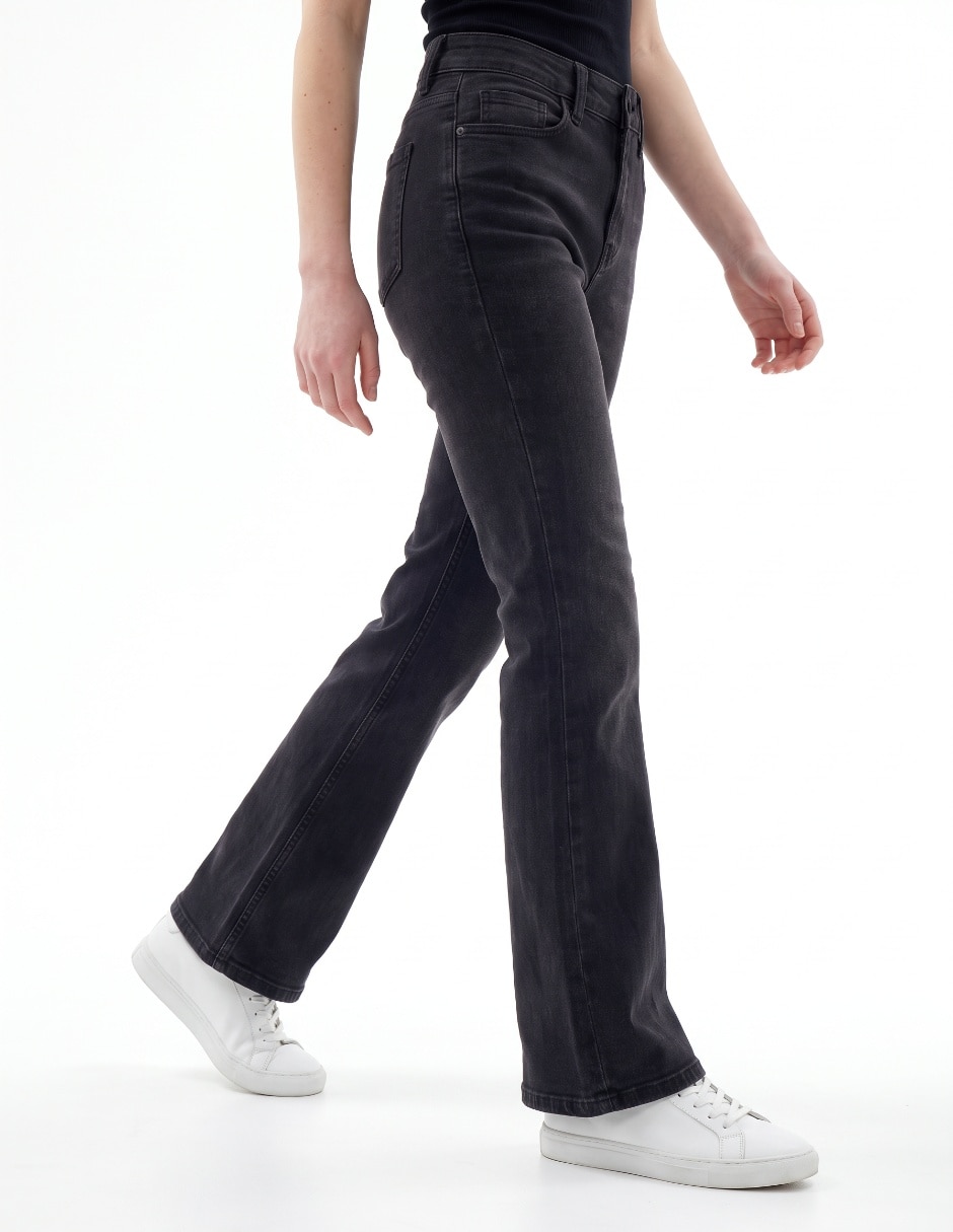 Jeans flare para mujer 3