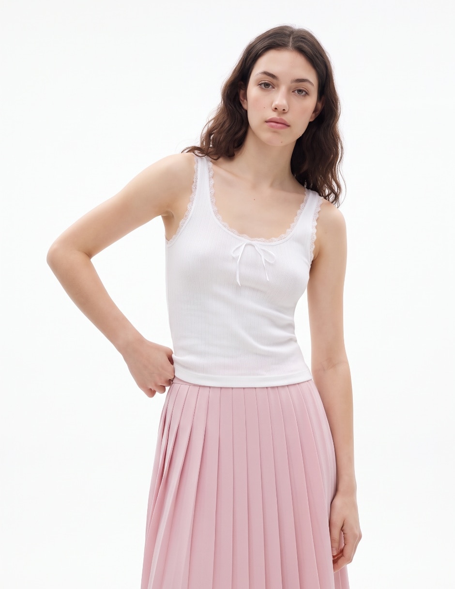 Top cuello redondo tirante ajustable Top cuello redondo tirante ajustable