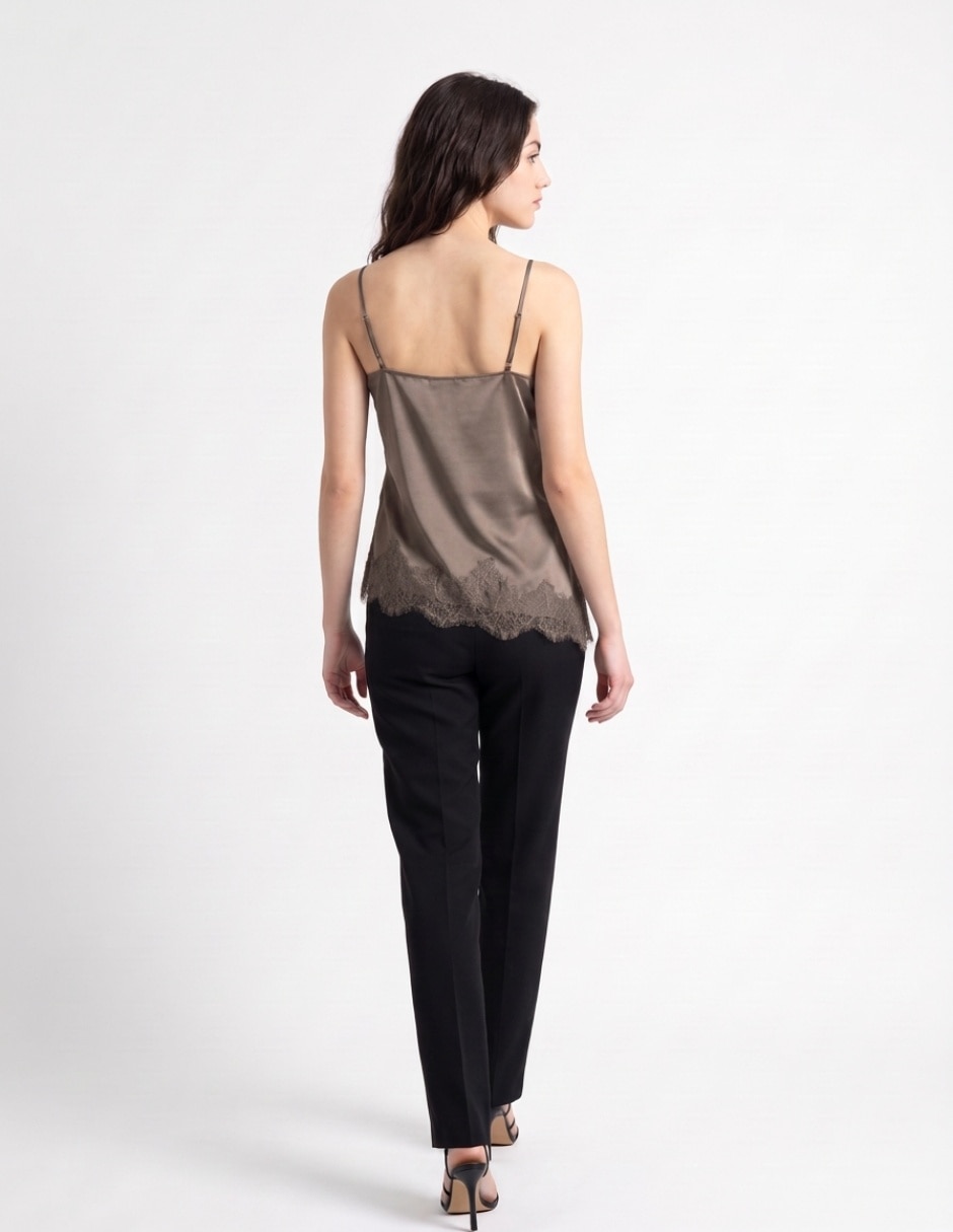 Top cuello redondo tirante clásico 2